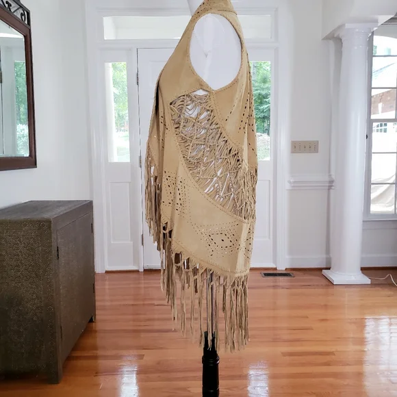 Mahiya Nomad Suede Fringe Vest Tan - Picture 15 of 17